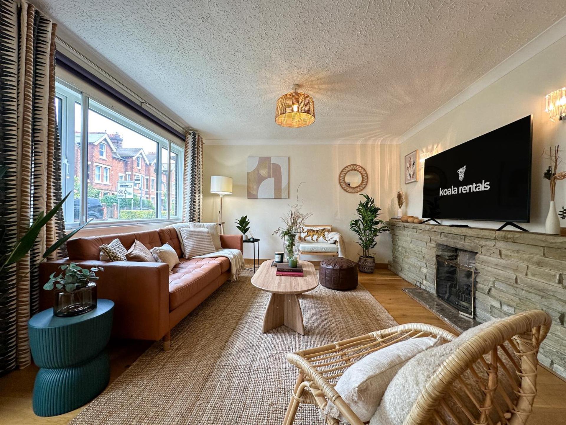 Communal lounge/ TV room