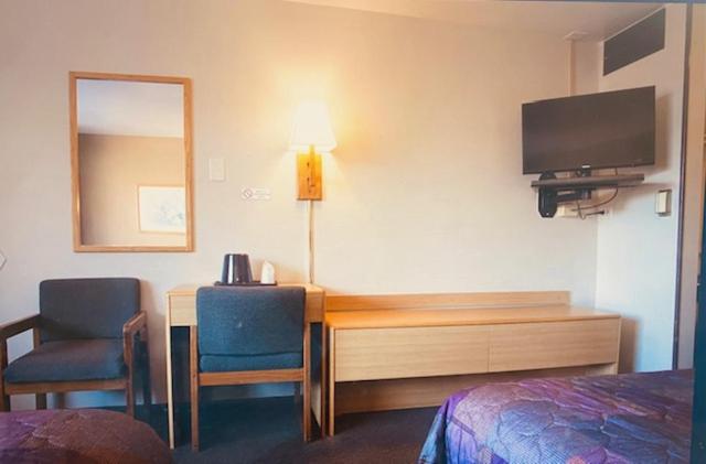 Heart O' Chicago Motel