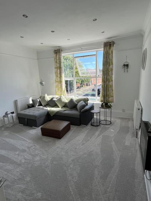 Central Two-three bedroom Beach town maisonette