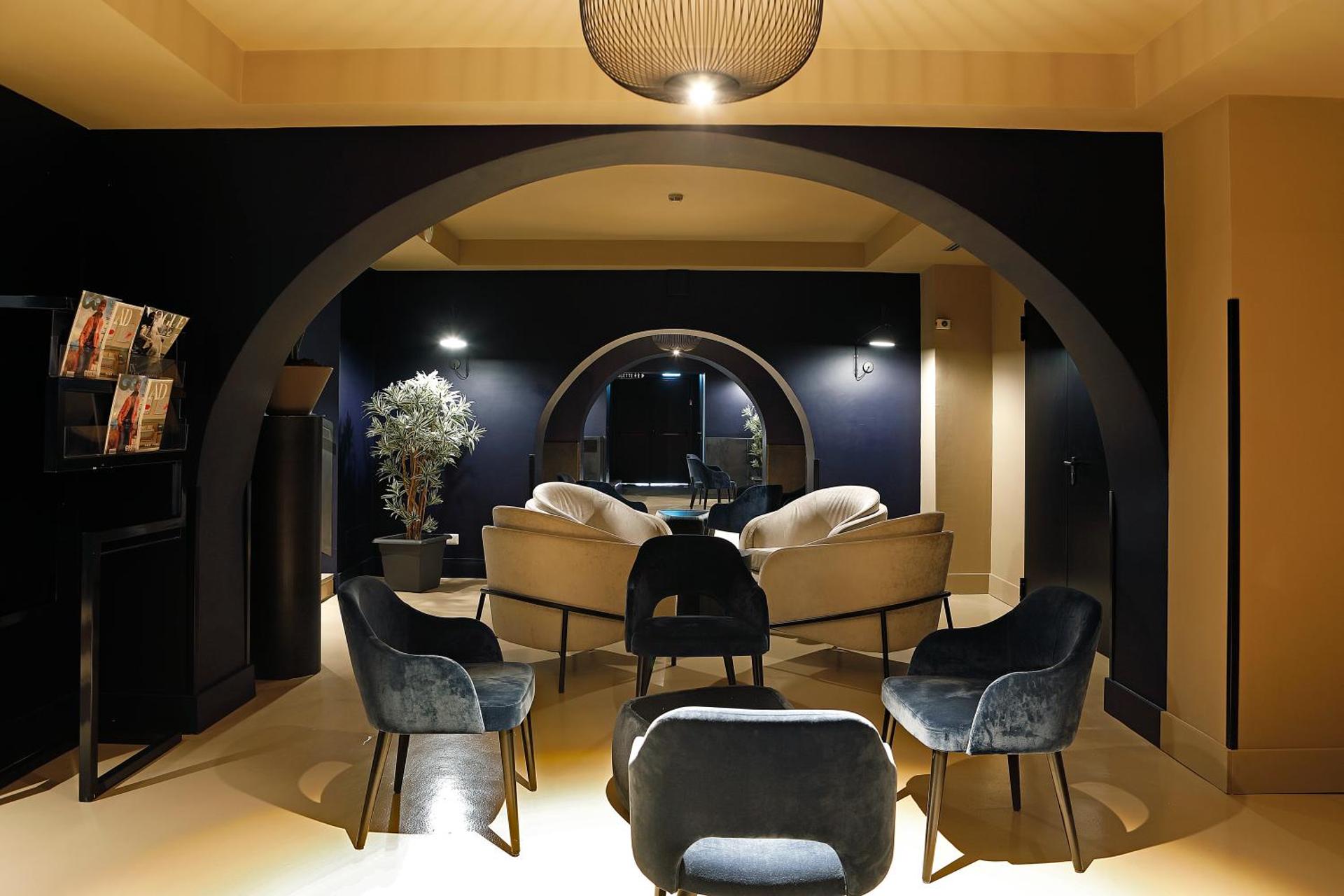 Communal lounge/ TV room