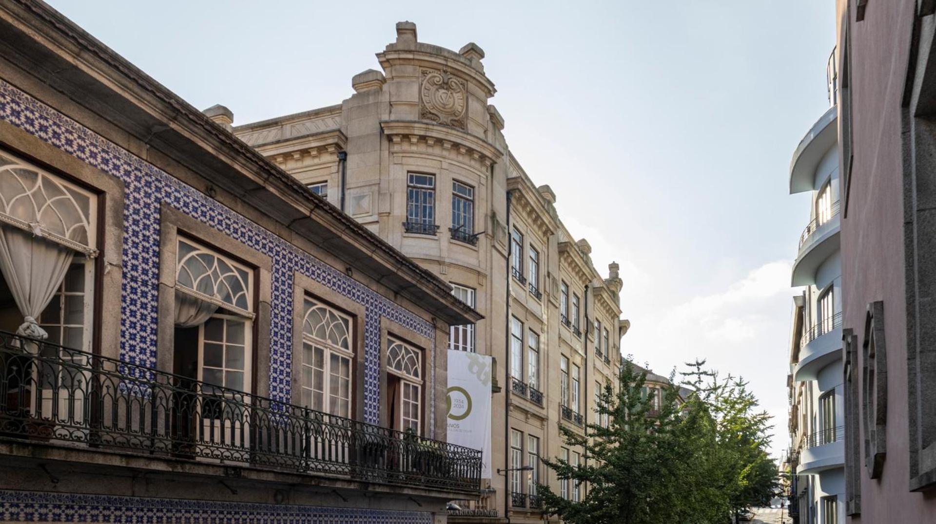 Fábrica Three-Story Charm by LovelyStay