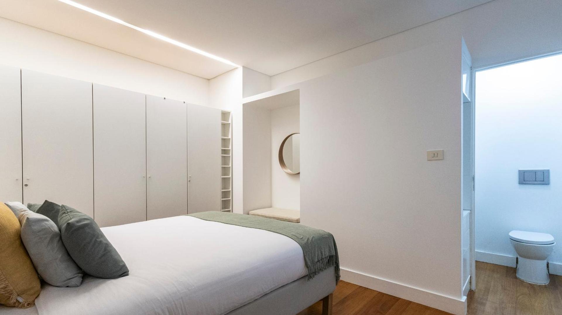 Fábrica Three-Story Charm by LovelyStay