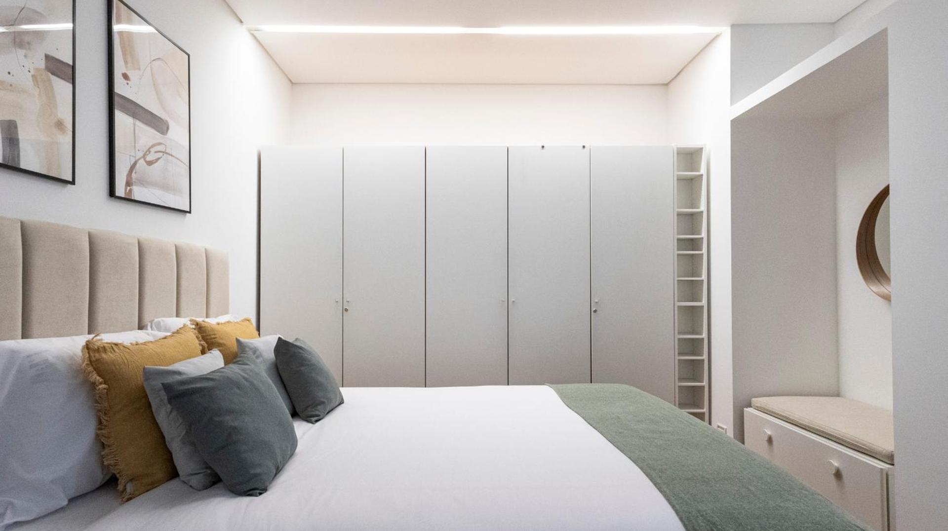 Fábrica Three-Story Charm by LovelyStay