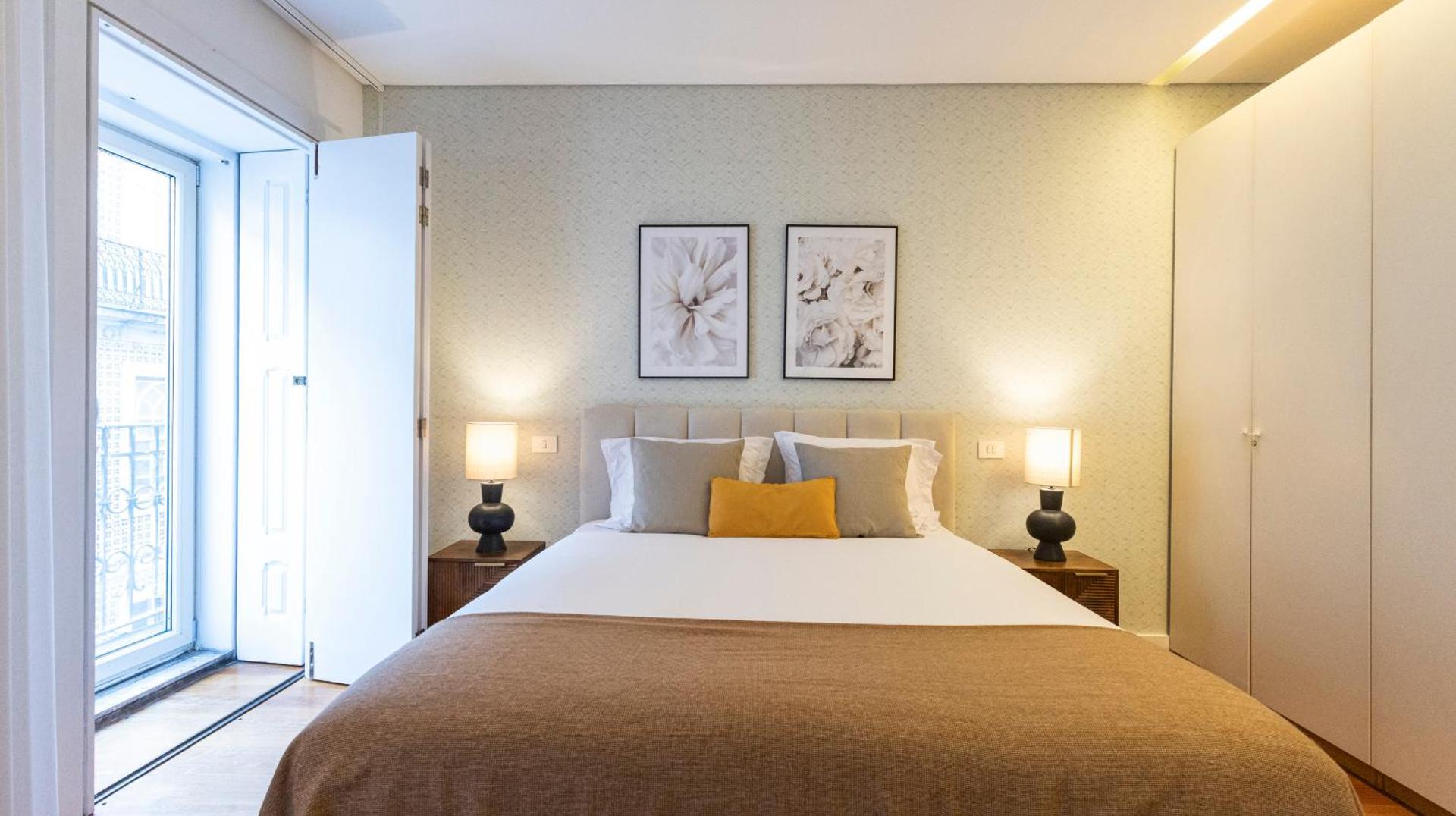 Fábrica Three-Story Charm by LovelyStay