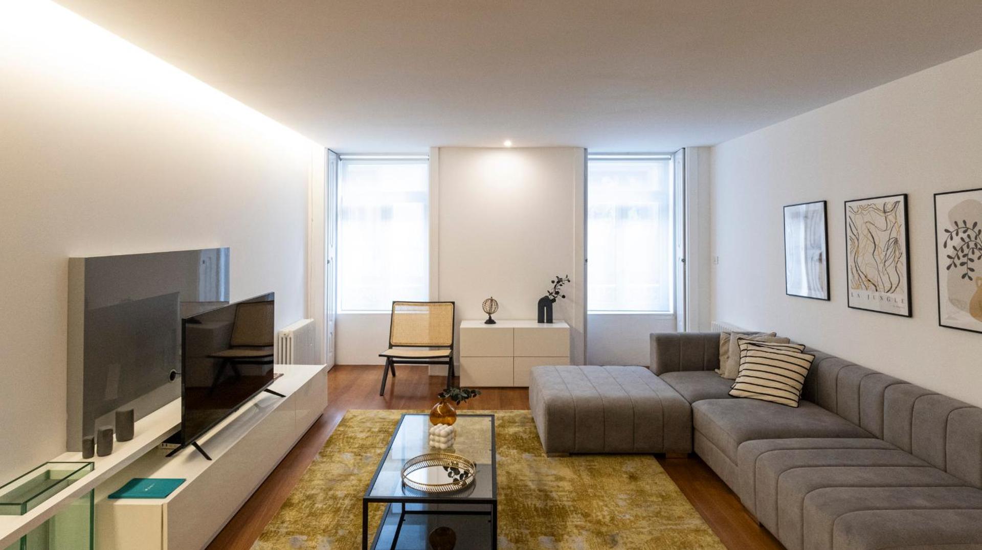 Fábrica Three-Story Charm by LovelyStay