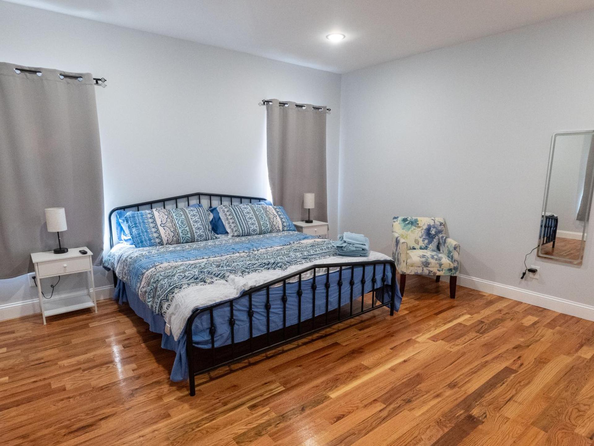 4 New Apts - 3 Bed Apt 1st Floor & 3 Bed Apt 2nd Floor - 1 Bed Studio Apt Ground Floor & 1 Bed Studio Apt Ground Floor near Penn Station EWR Airport Beth Israel Hospital Manhattan NYC