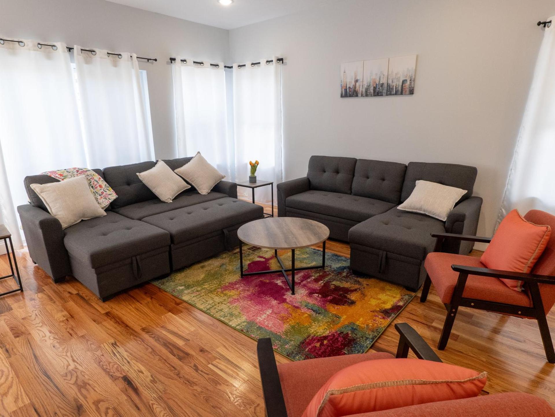 4 New Apts - 3 Bed Apt 1st Floor & 3 Bed Apt 2nd Floor - 1 Bed Studio Apt Ground Floor & 1 Bed Studio Apt Ground Floor near Penn Station EWR Airport Beth Israel Hospital Manhattan NYC