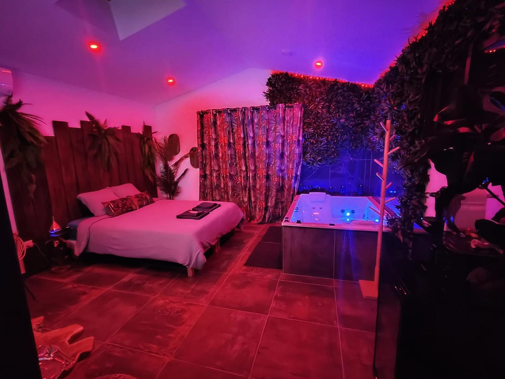 La Jungle Room