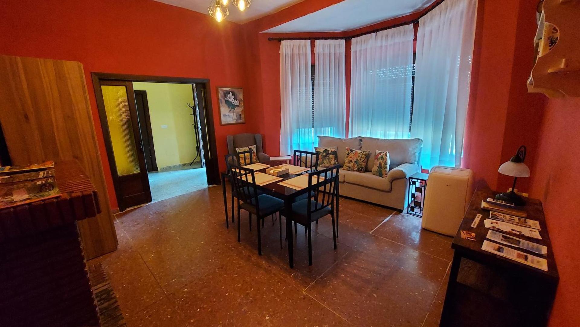 Casas Rurales- "Casa Larios"