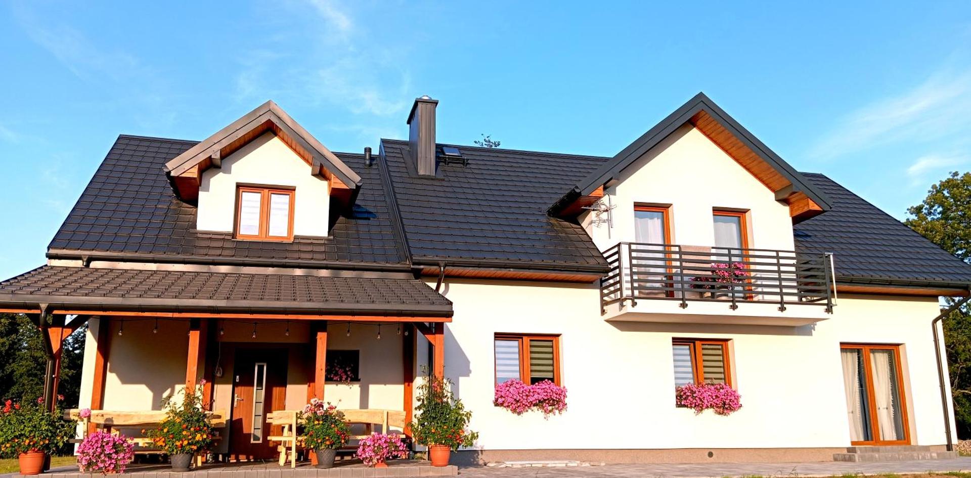 POKOJE NA CYPELKU NAD 5 JEZIORAMi