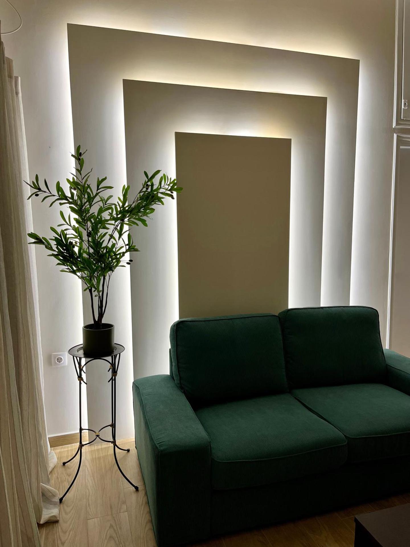 Emerald Luxury Apartments - ATH Airport