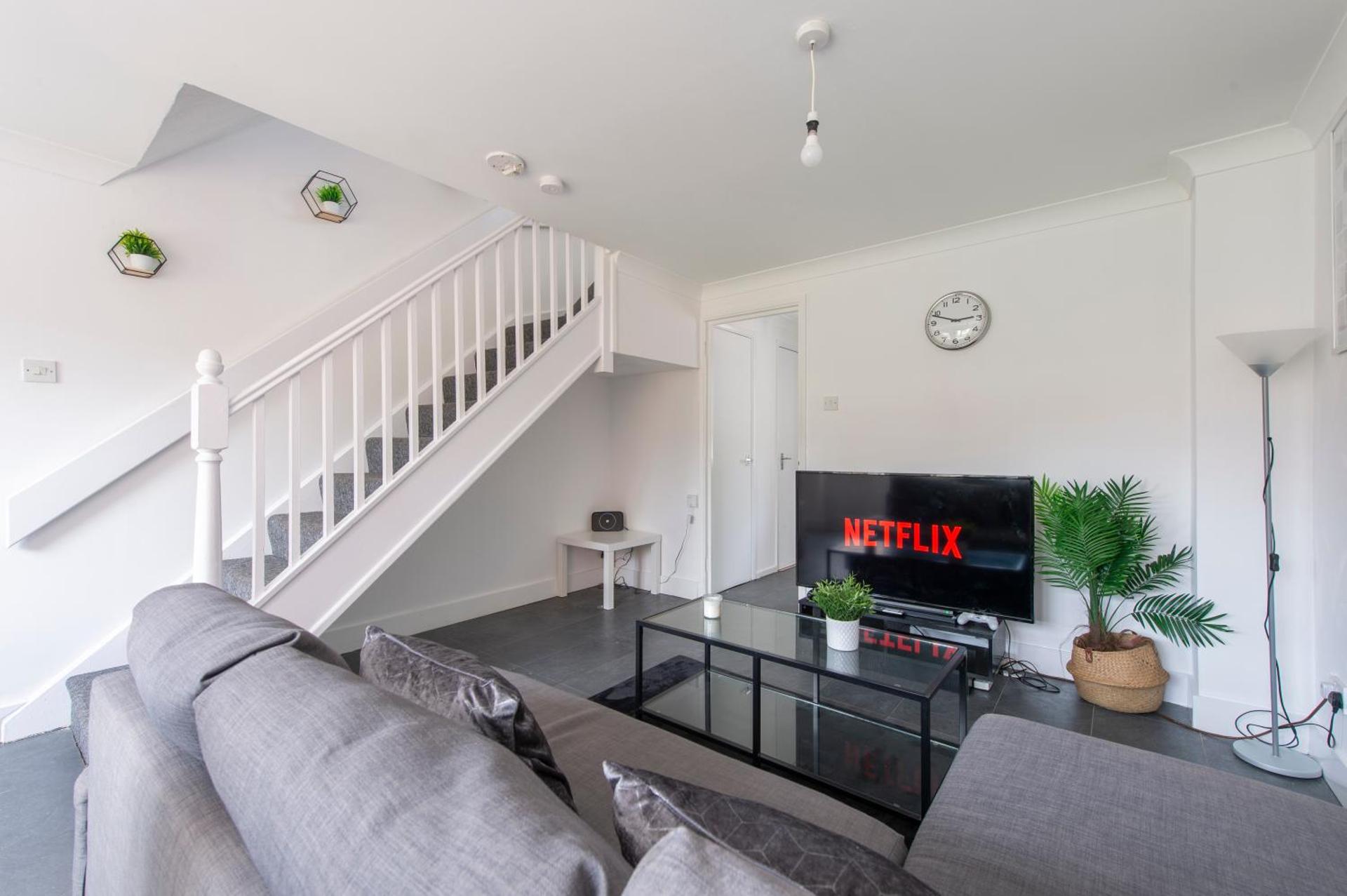 Communal lounge/ TV room