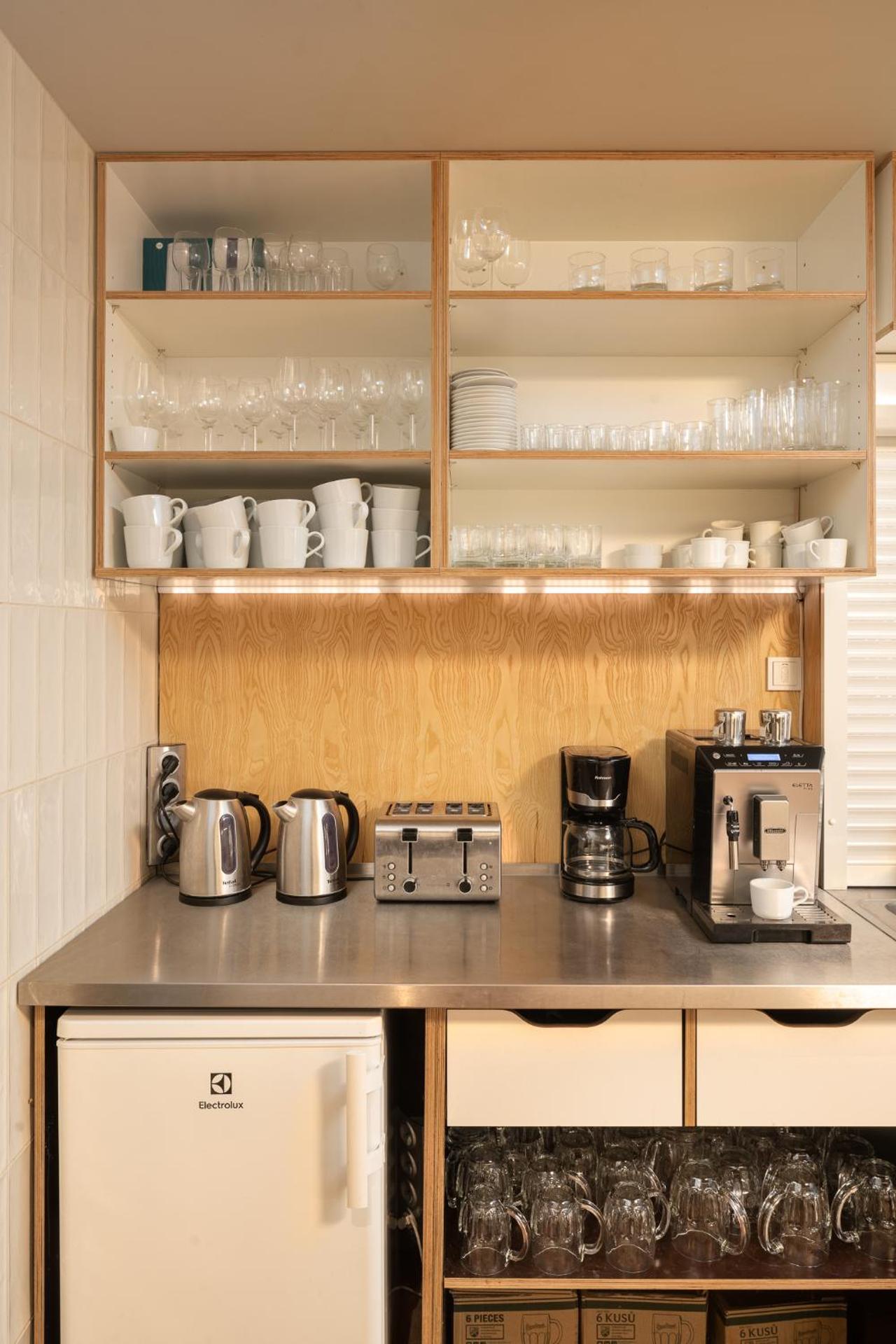 Coffee/tea facilities