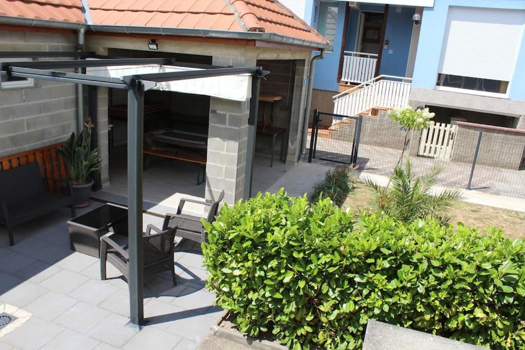 Gîte ''Les Bleuets'' Piscine été 2026