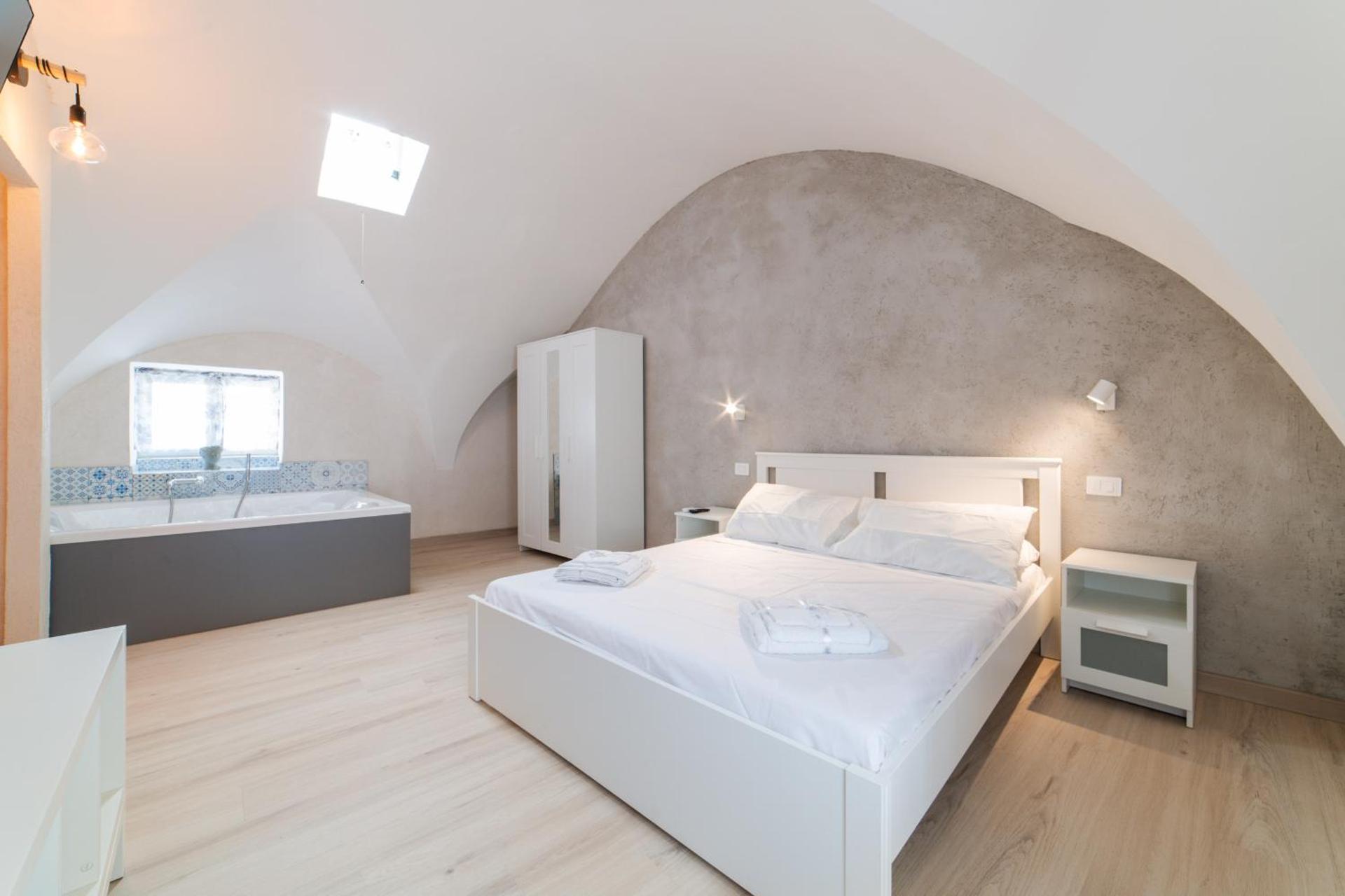 Luxurios hot tub-Maiori