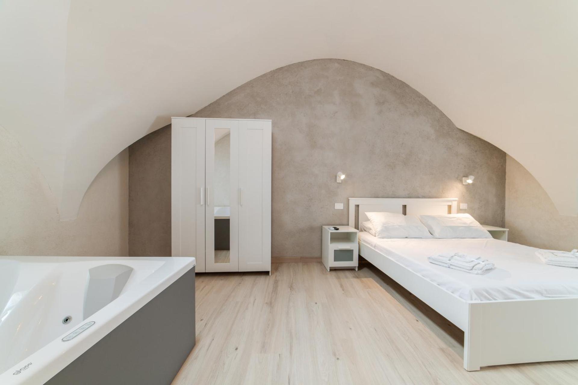 Luxurios hot tub-Maiori