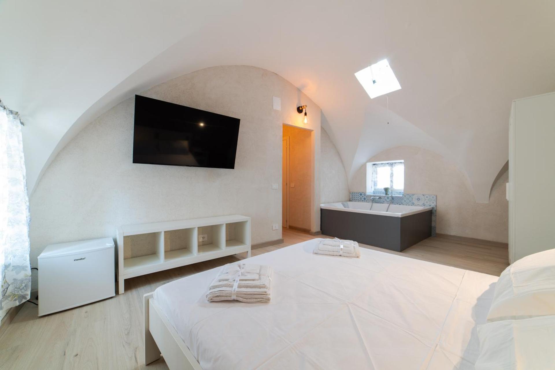 Luxurios hot tub-Maiori