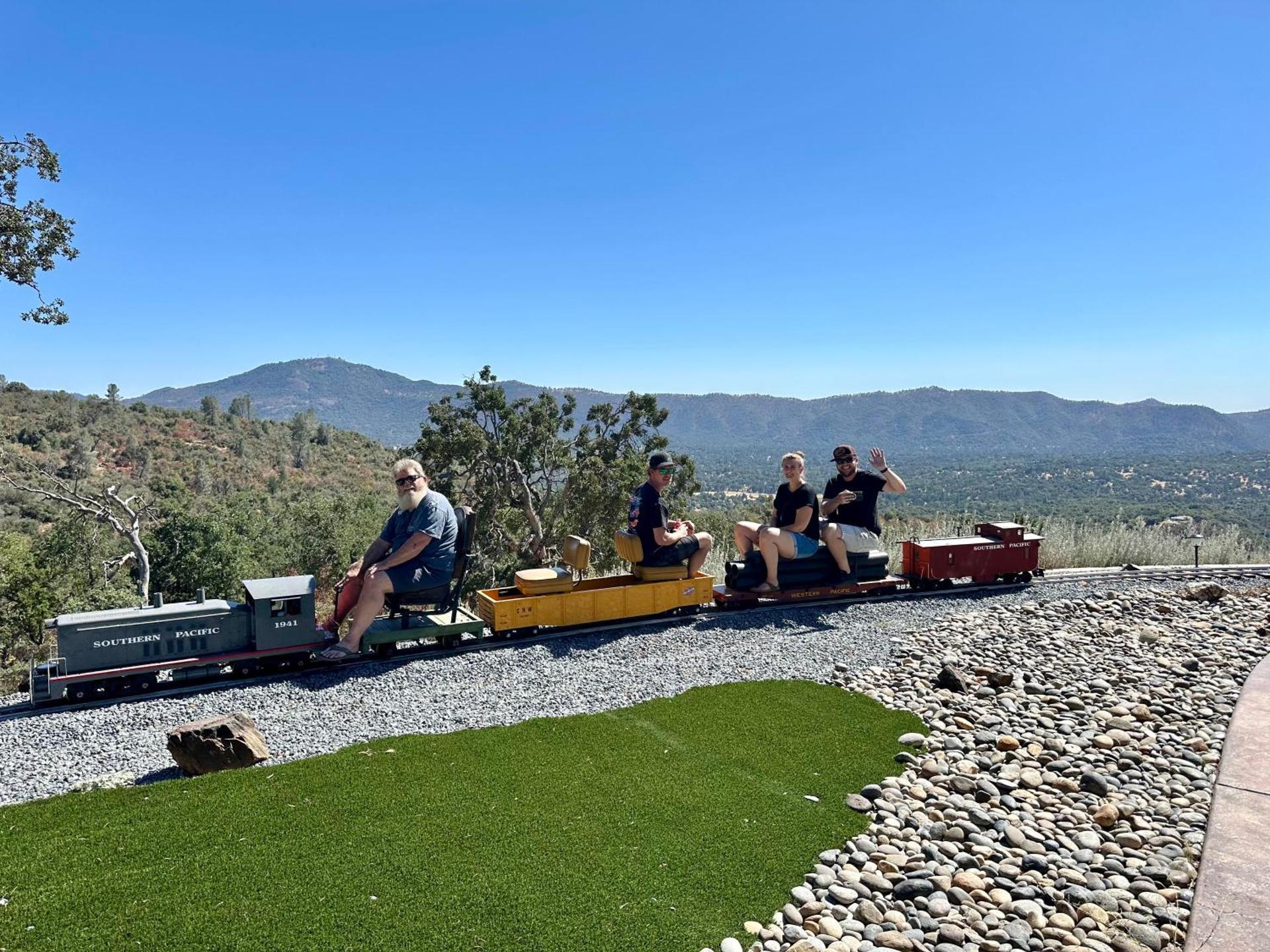 Enchanted Property near Yosemite, View, Game Room