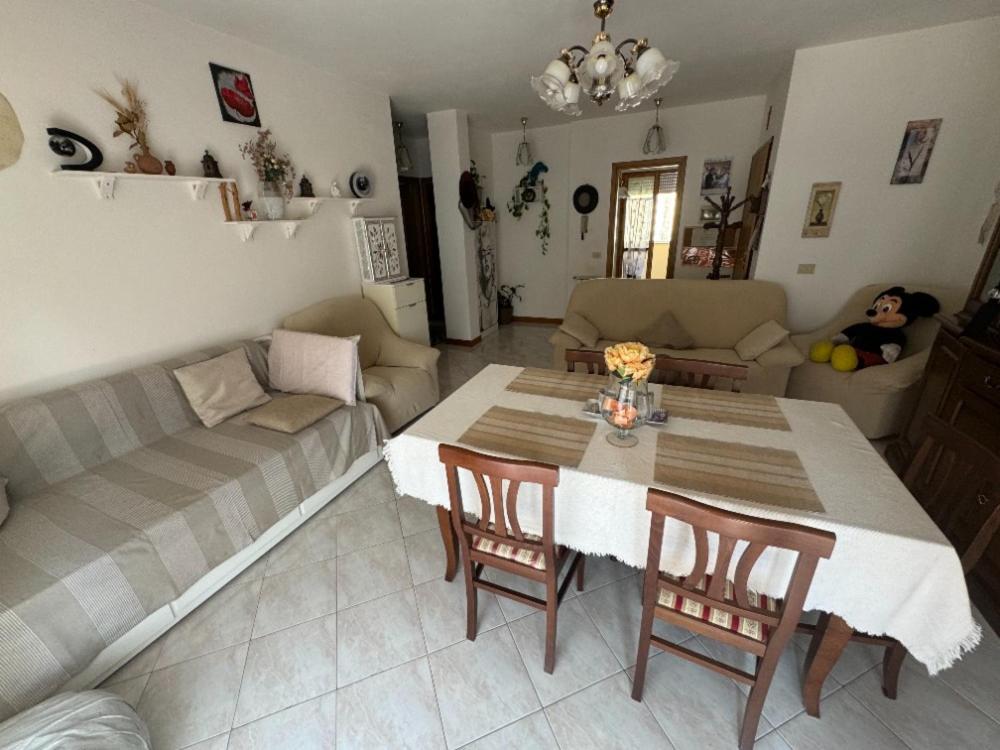 Bellissima stanza con parcheggio gratuito