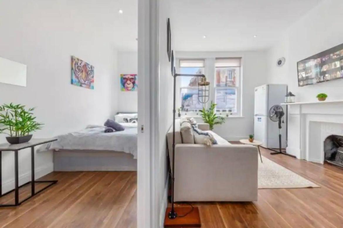 London - 2 Bedroom Flat near Clapham Junction CJ