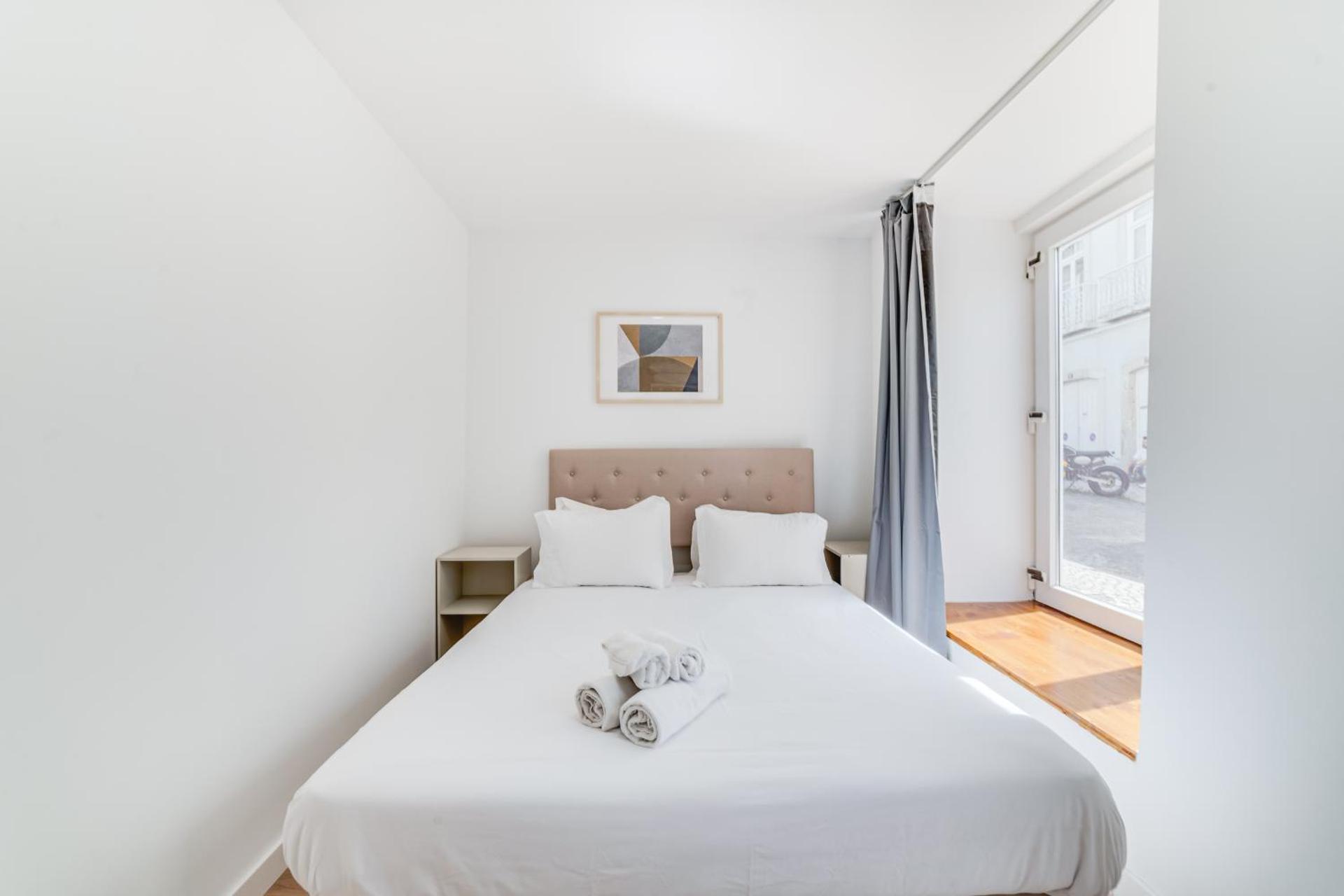 By the River - Alcantara Apartments