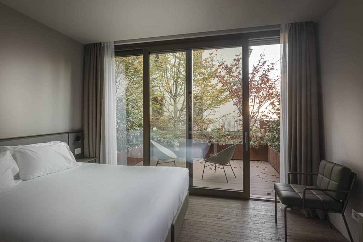 Superior Double or Twin Room with Terrace