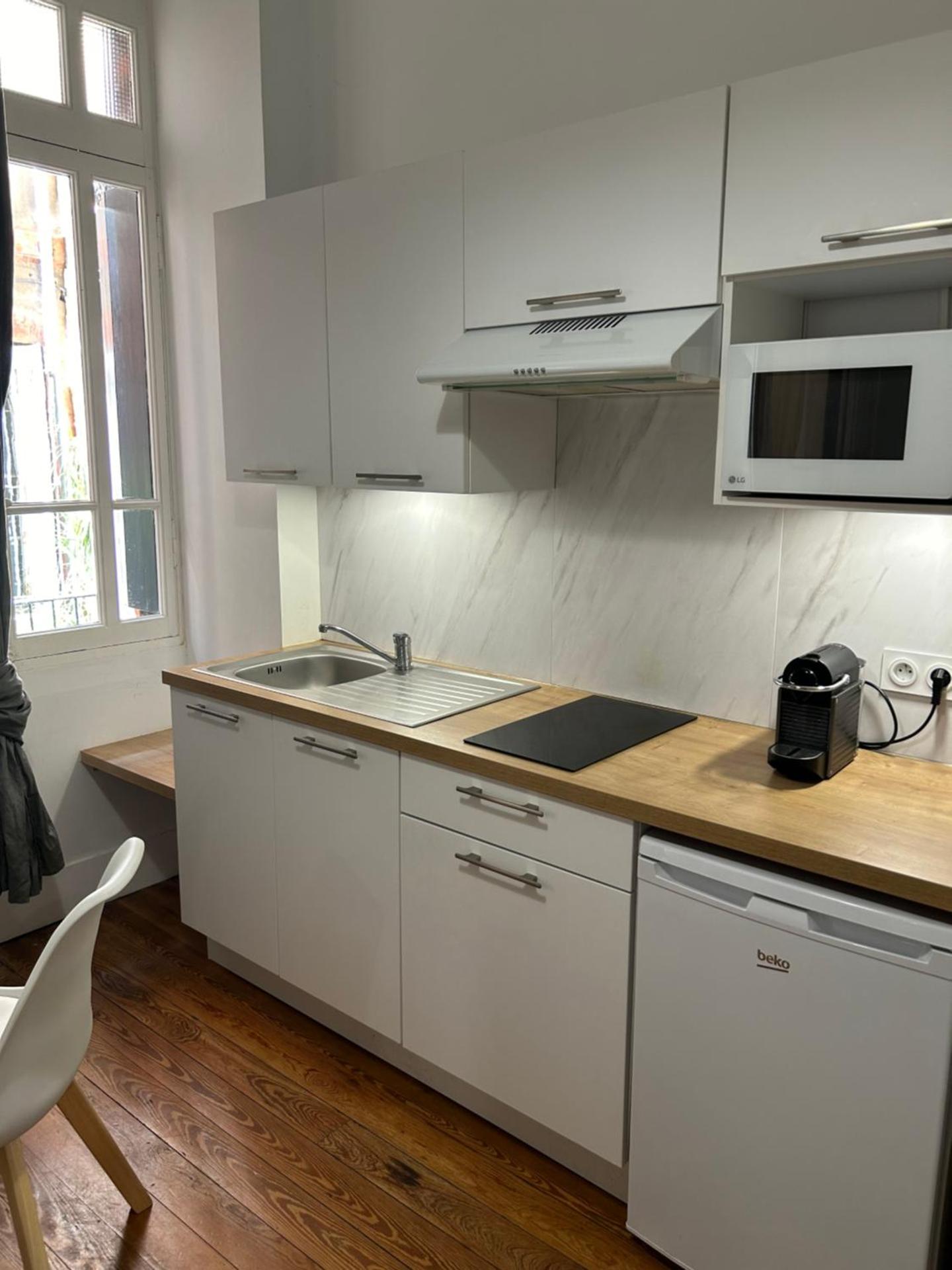 Kitchen or kitchenette