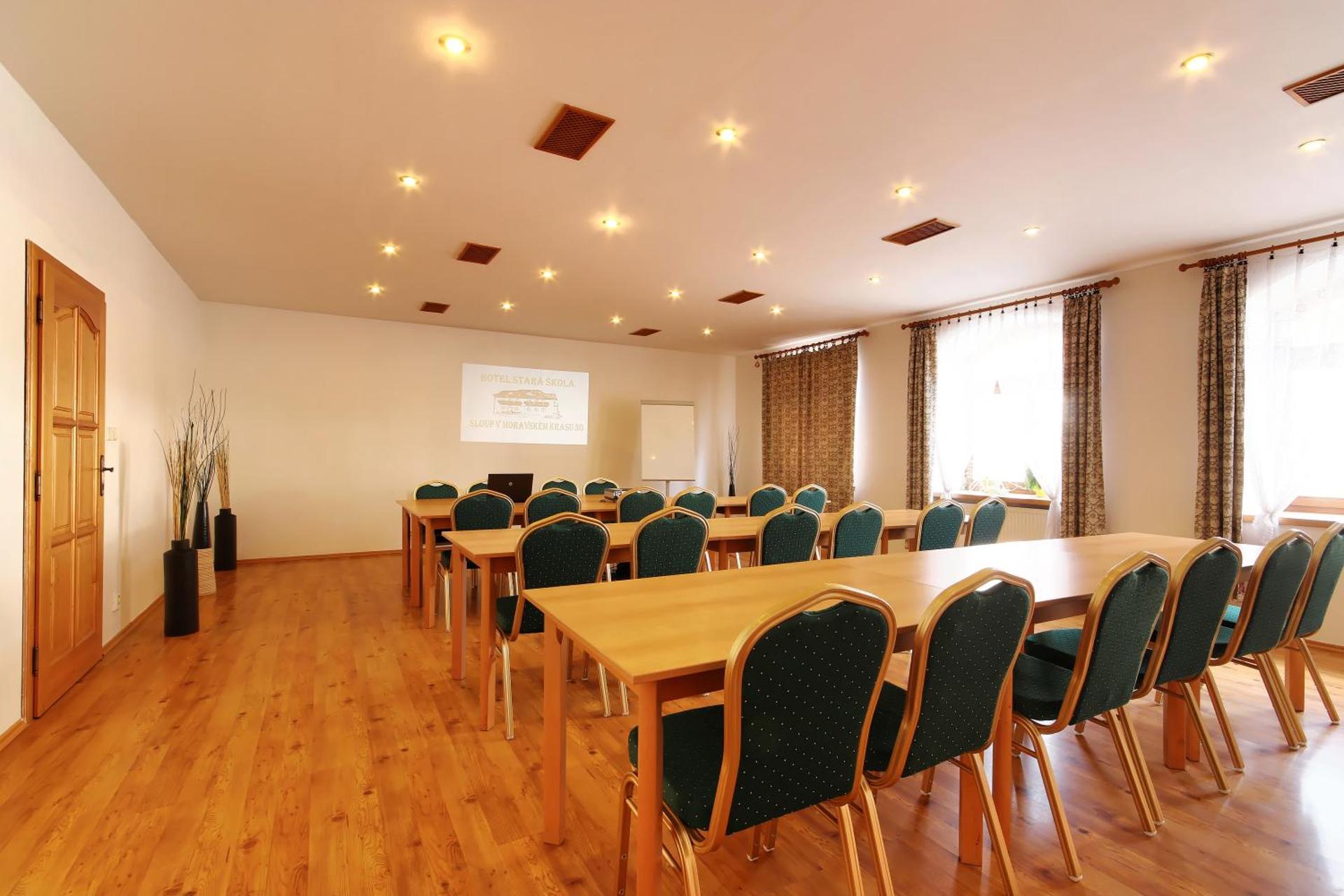Meeting/conference room