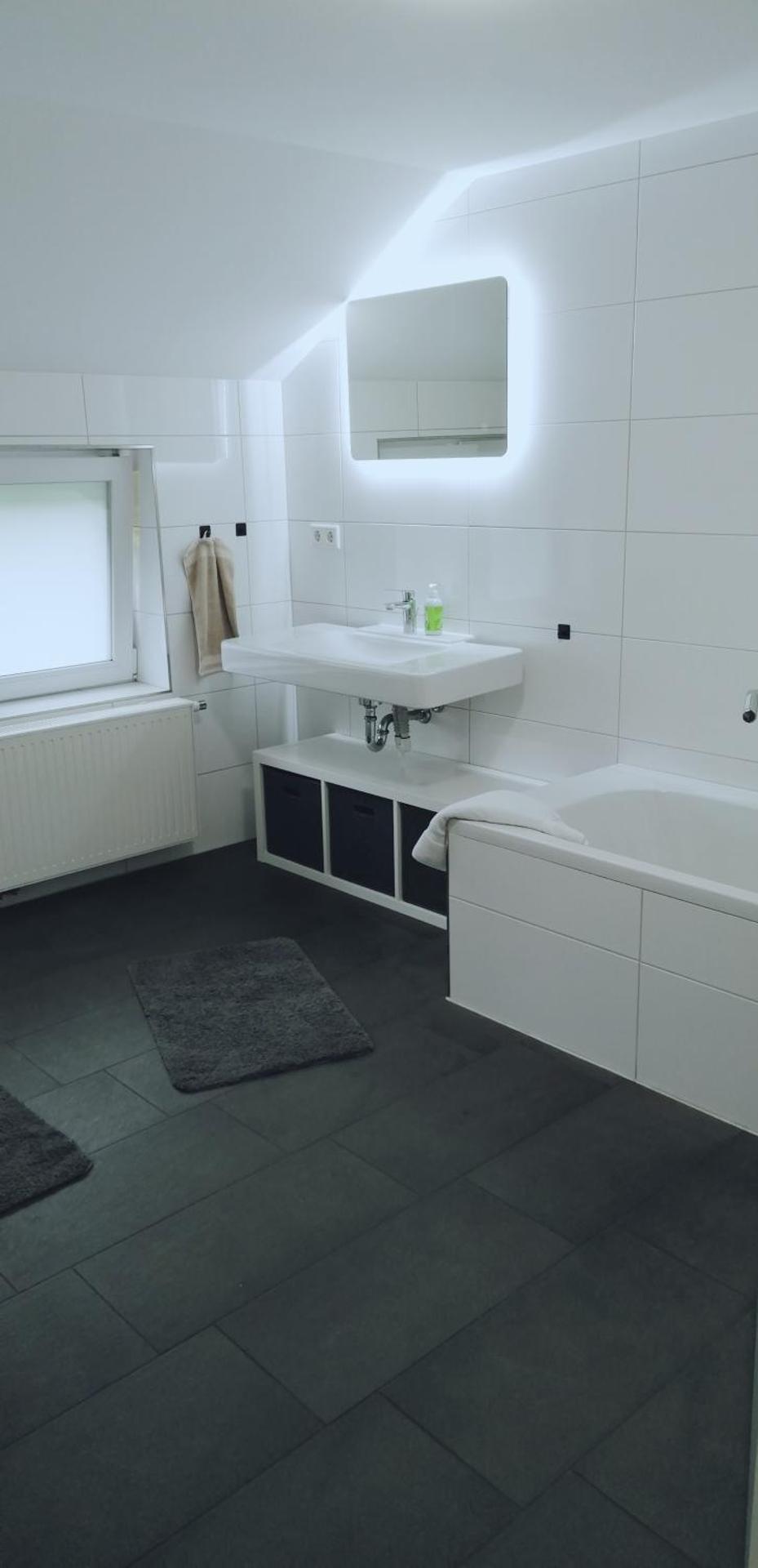 SLEEP WELL Apartments DETMOLD - Tempur Beds- NEU - Top Lage - Free parking - WIFI