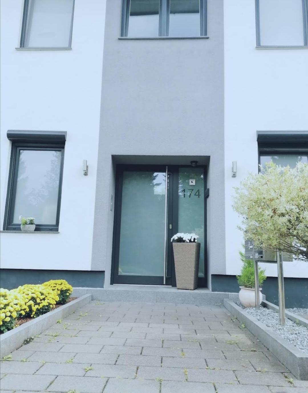 SLEEP WELL Apartments DETMOLD - Tempur Beds- NEU - Top Lage - Free parking - WIFI