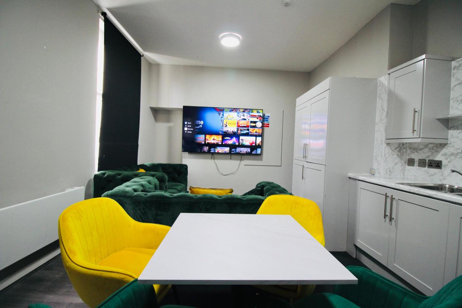 Communal lounge/ TV room