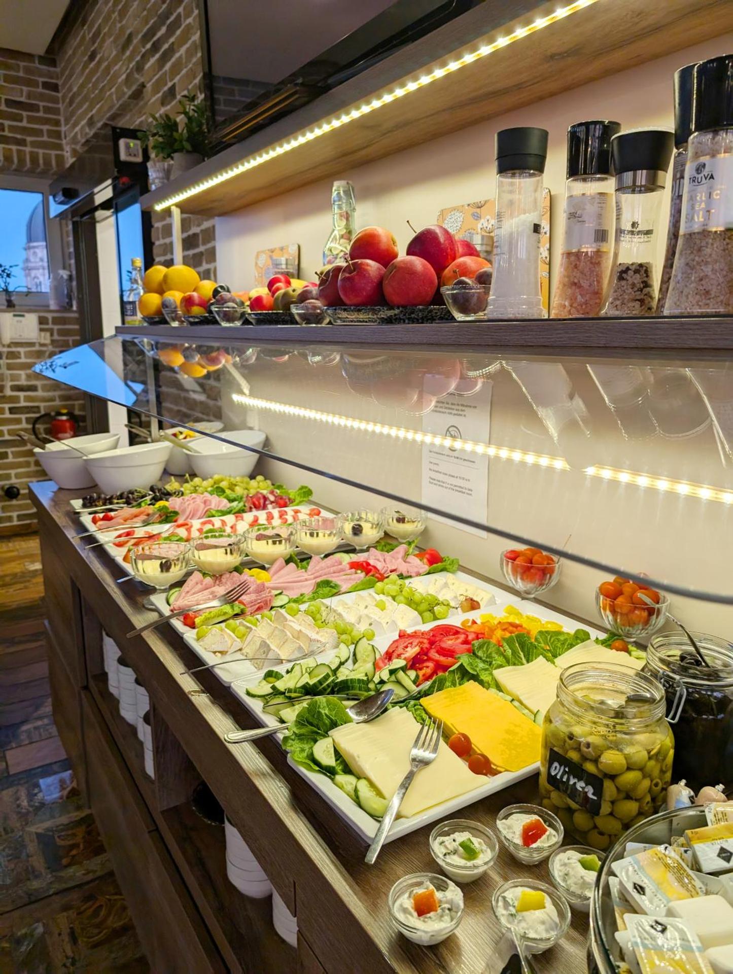 Restaurant/places to eat