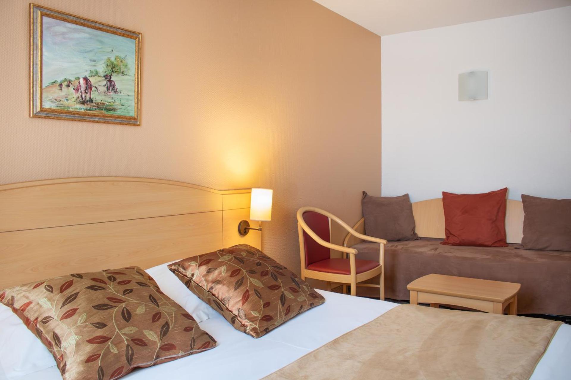 Brit Hotel Châteaudun