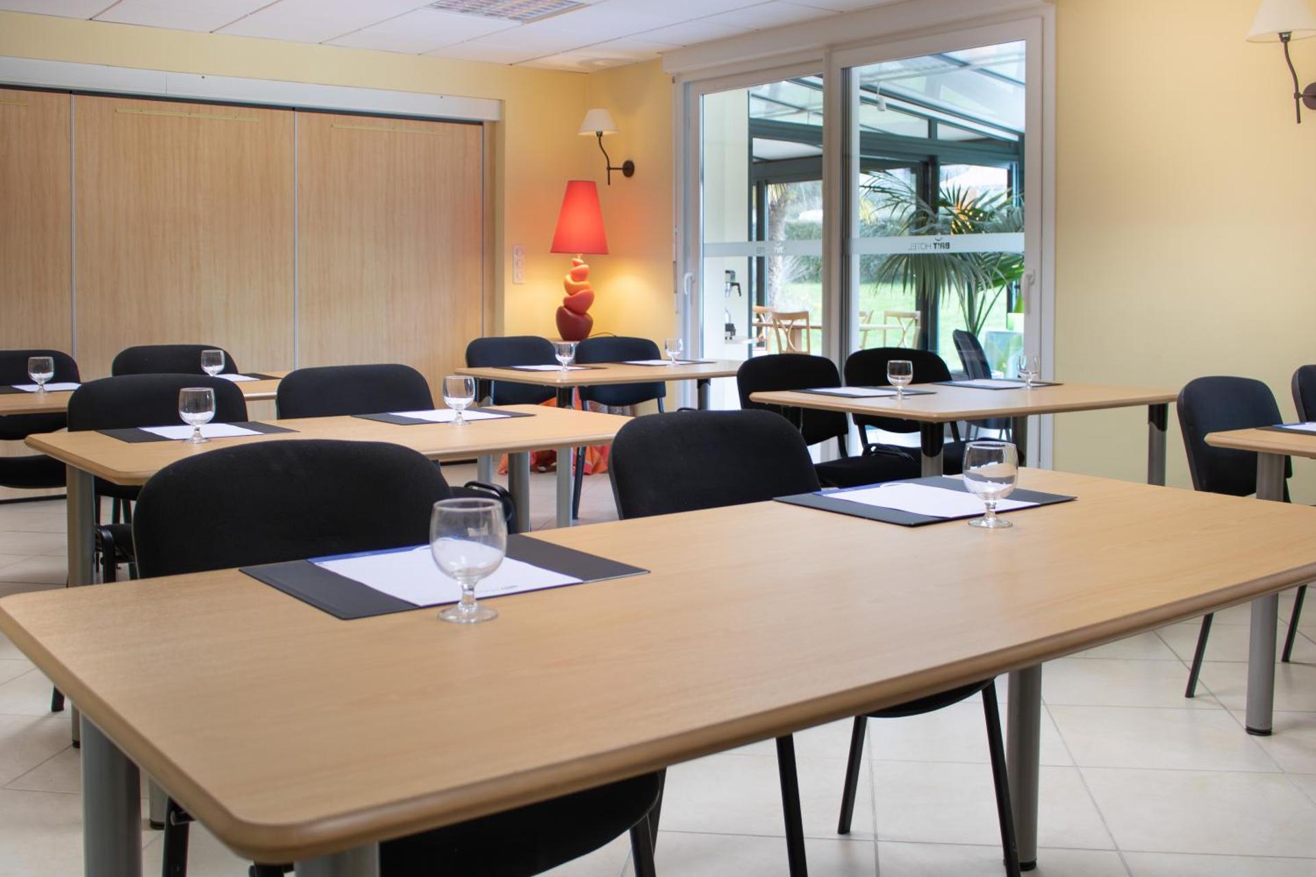 Brit Hotel Châteaudun