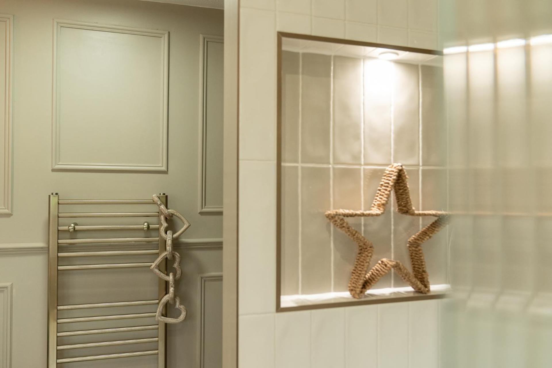 Fern room at field view cottage