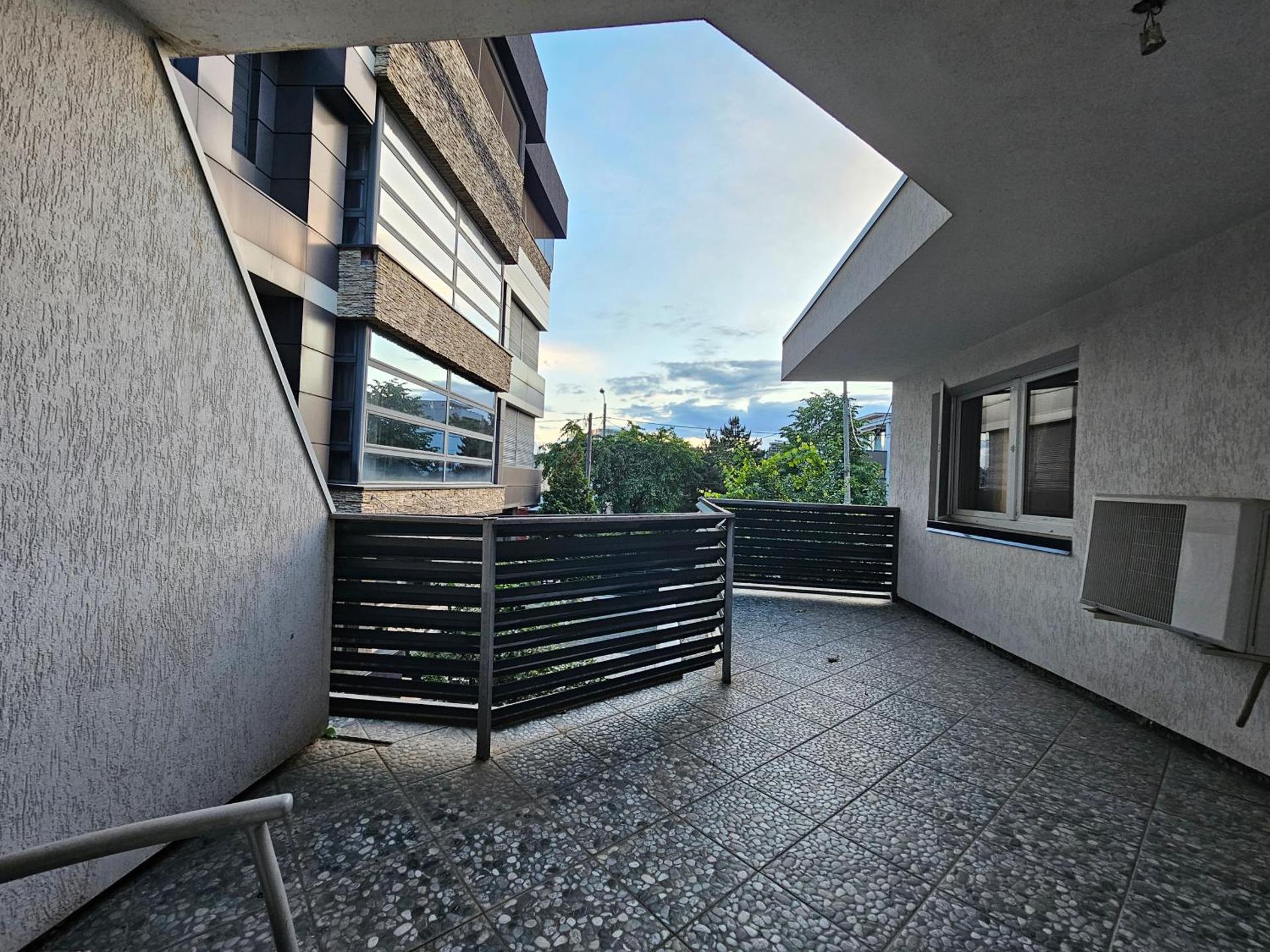 SIMPLE VILLA SELF CHECK iN