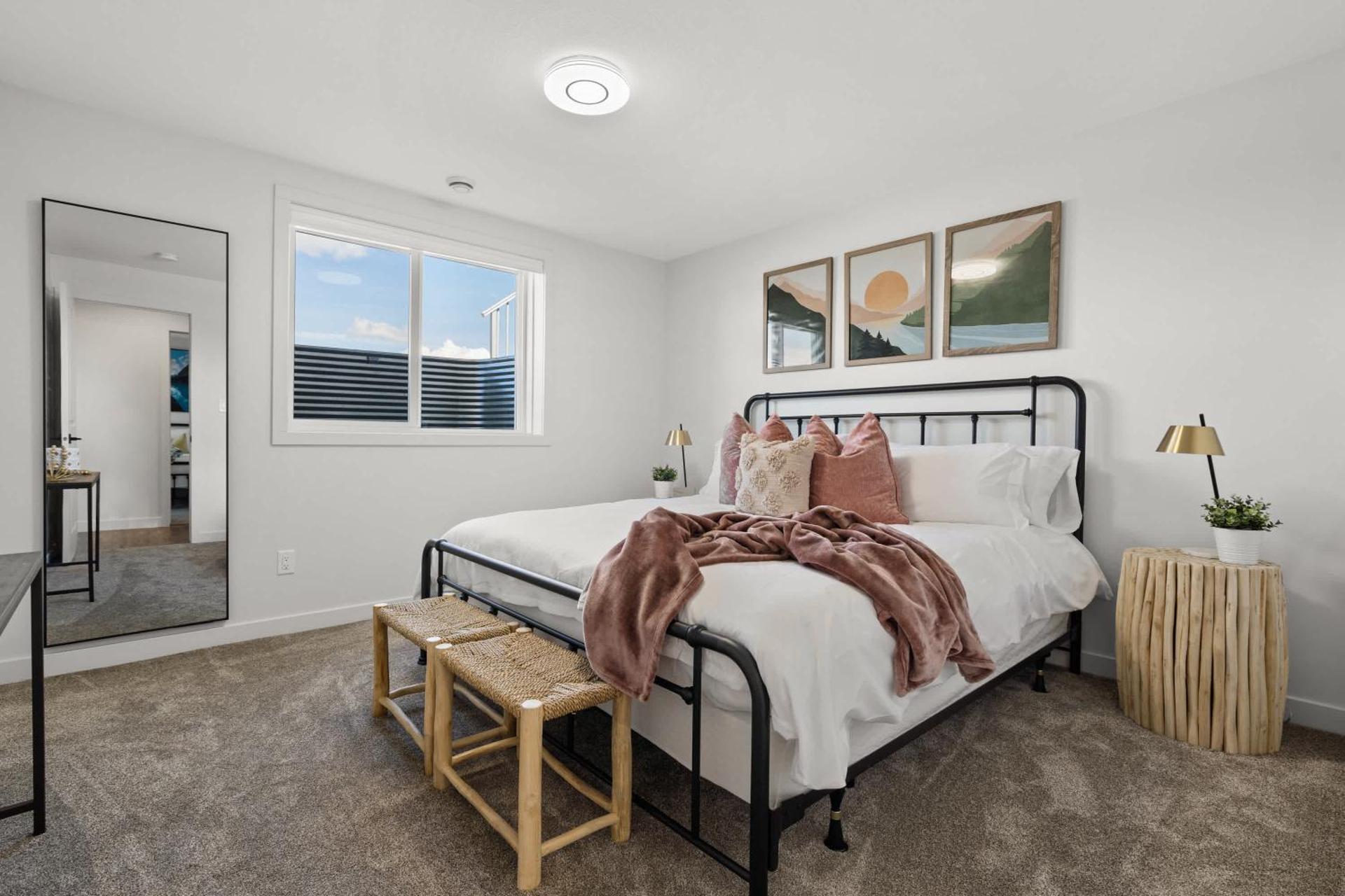 Livingston Way I Sleep 6 I Netflix I Kitchen I TV