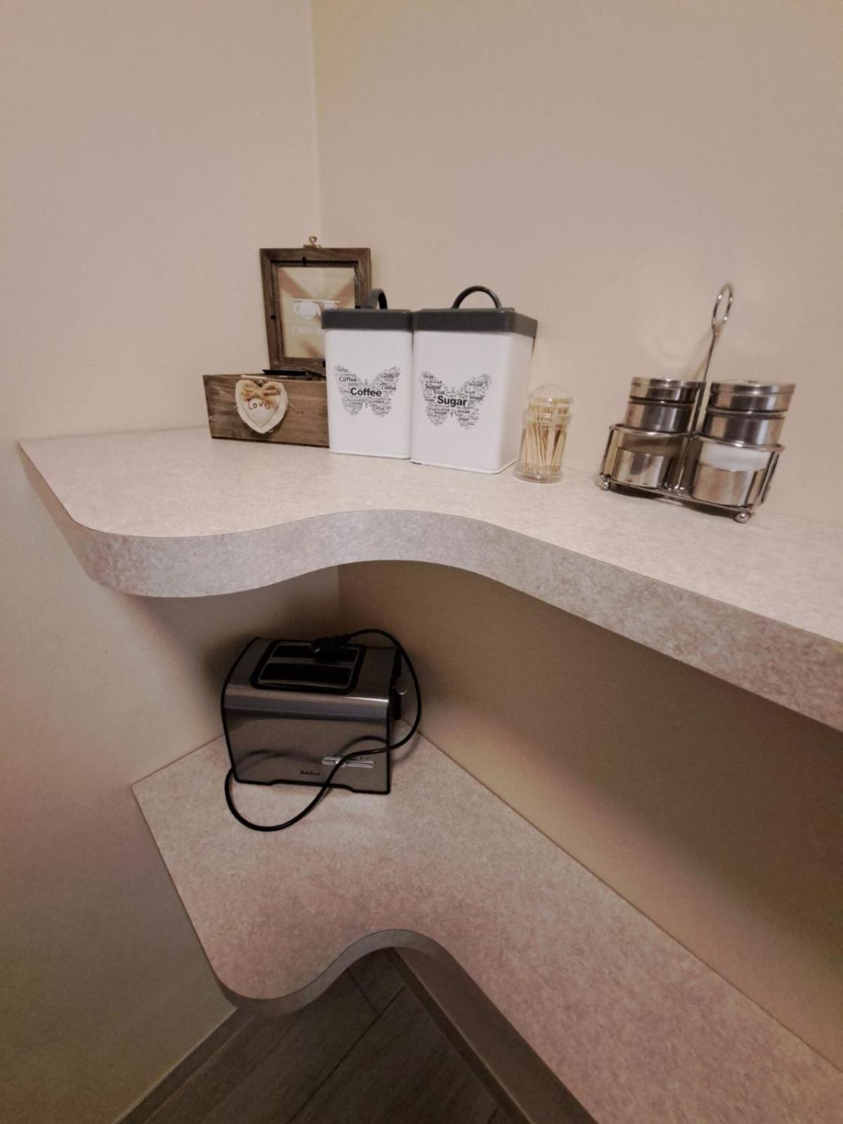 Coffee/tea facilities