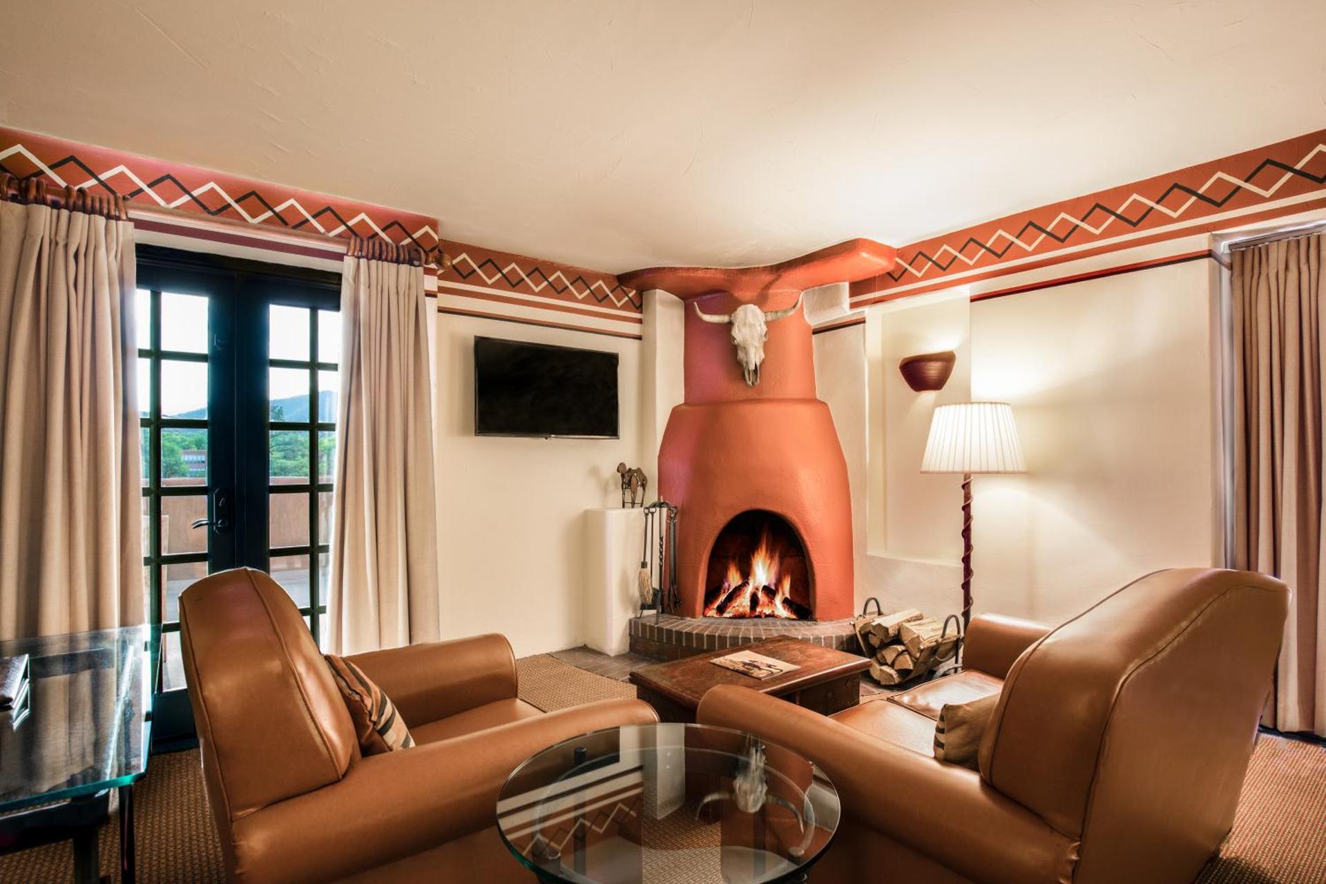 Communal lounge/ TV room