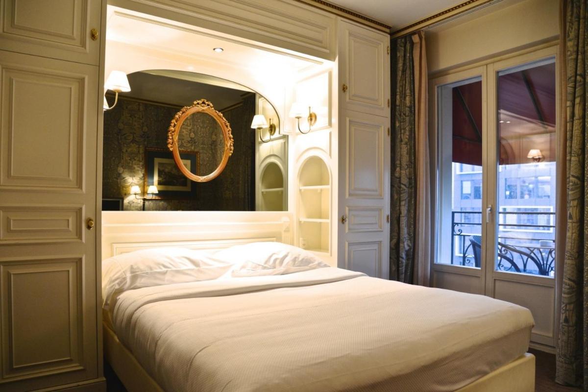 classic Double Room with Balcony