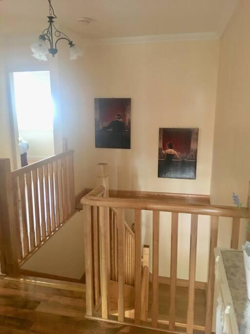 Elegant Townhouse steps from historic Birr Castle
