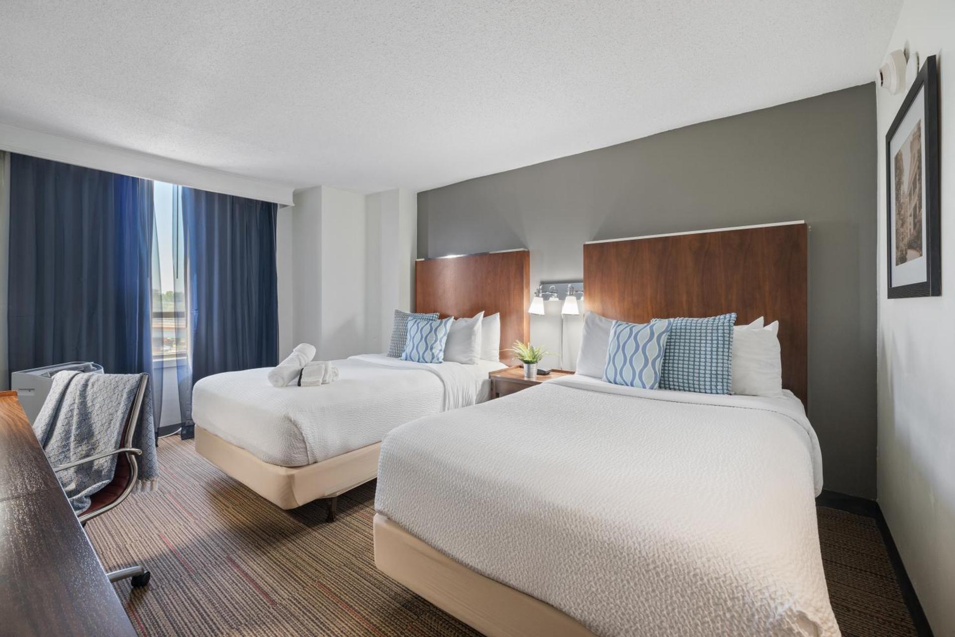 315 LoSo Hotel Airport