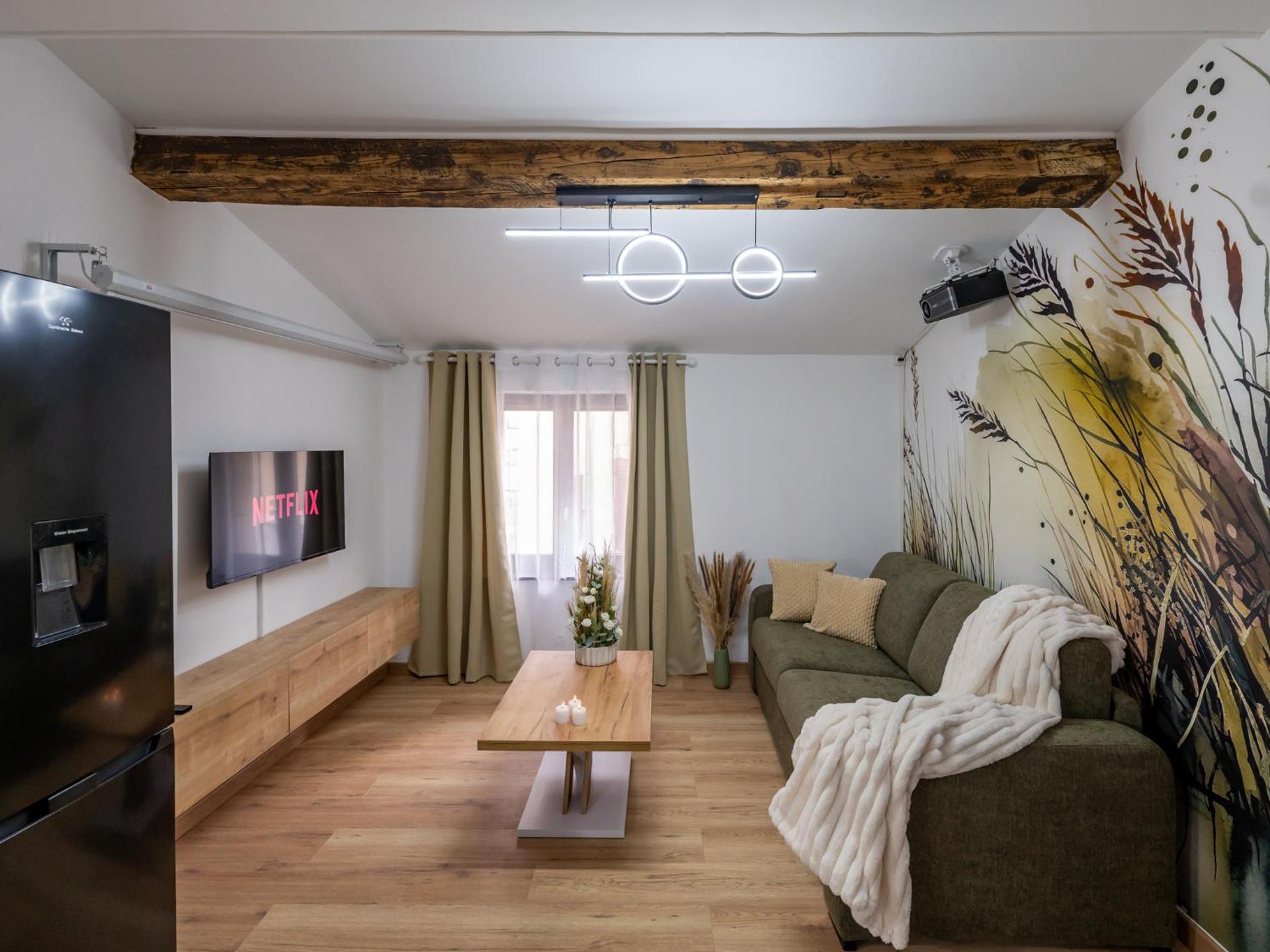 Communal lounge/ TV room