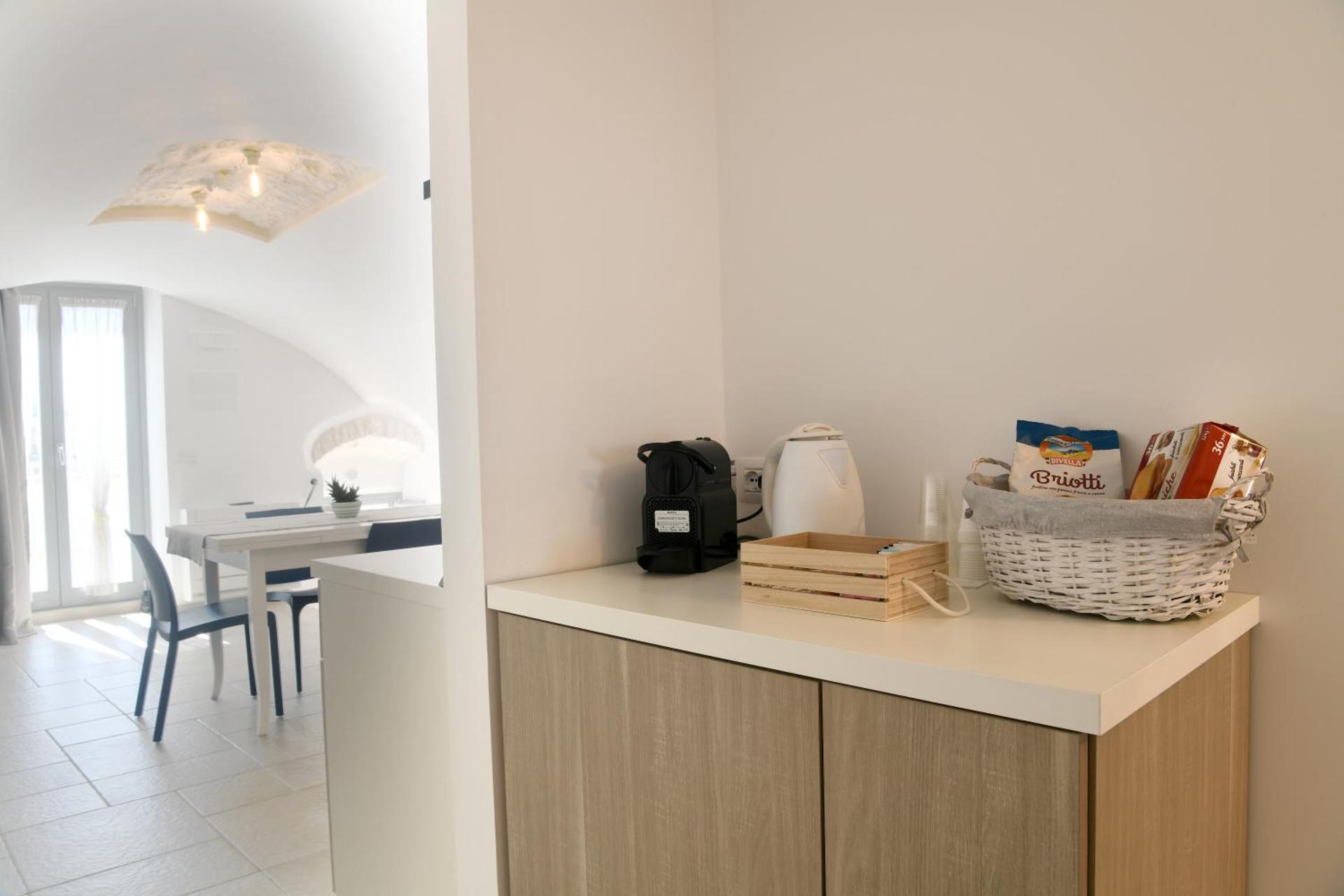 Coffee/tea facilities