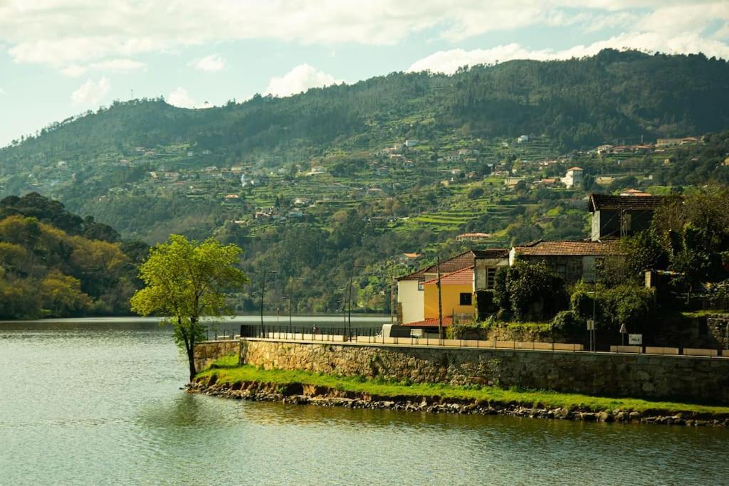 Douro Bay House