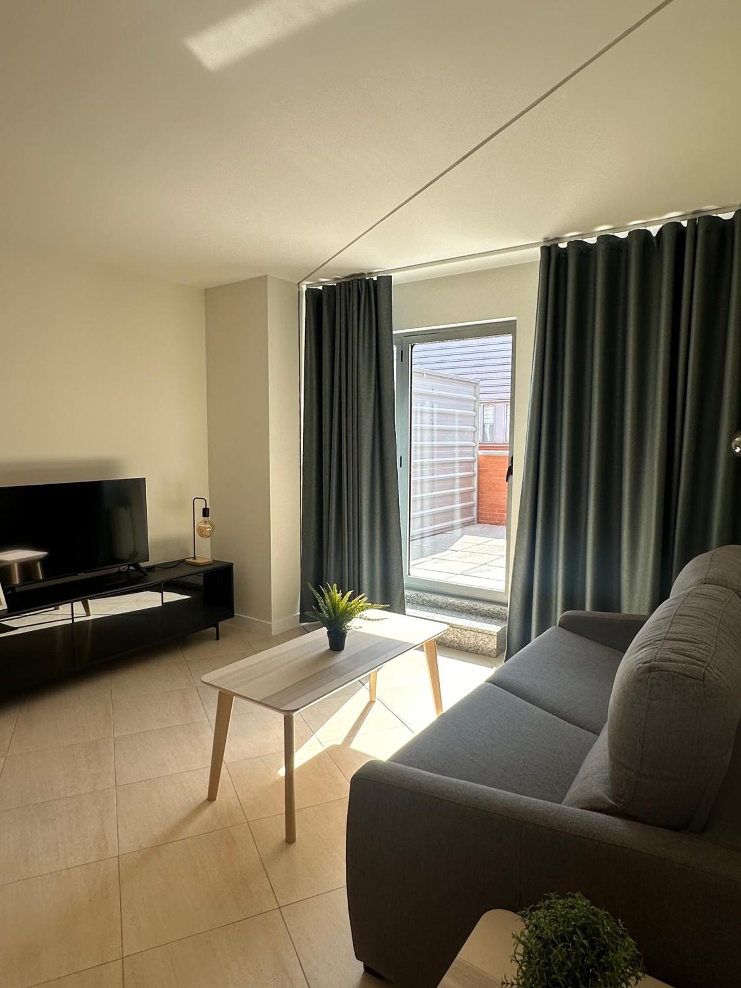 AT home Avenida del Ejercito