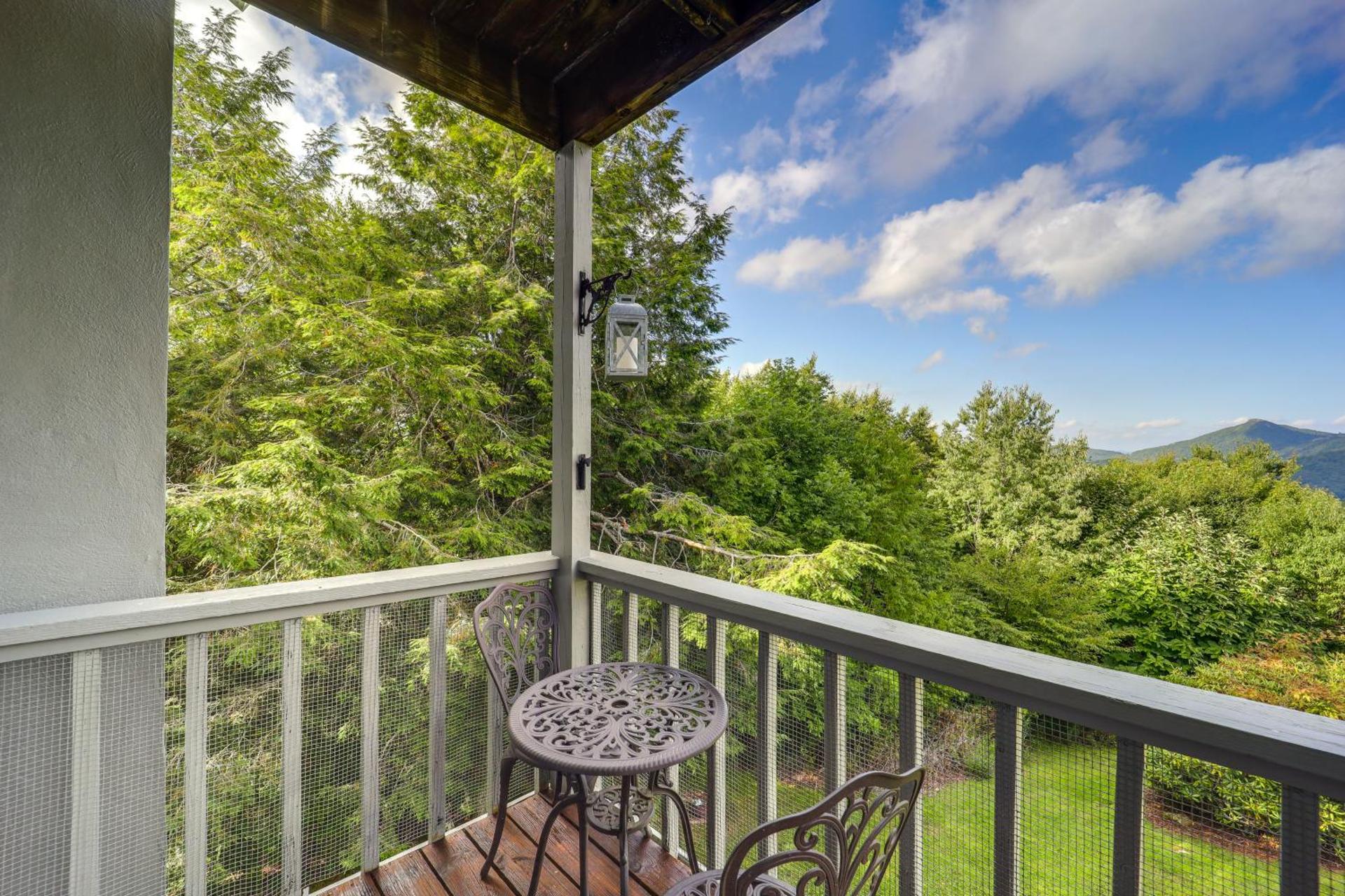 1 Mi to Ski Lifts Sugar Mountain Condo