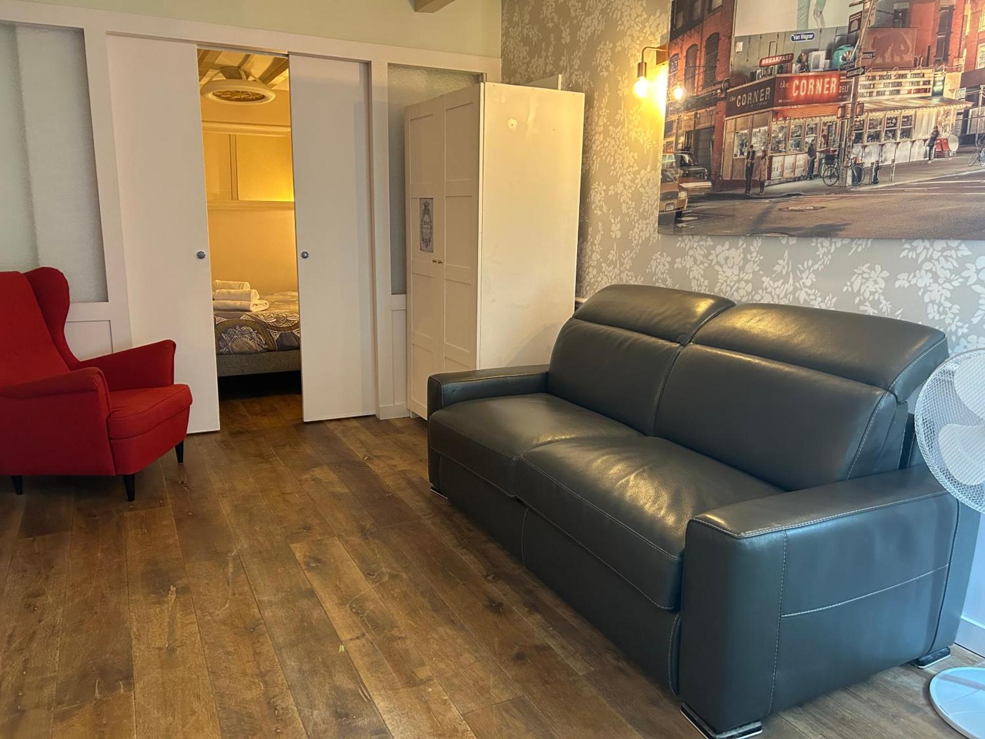 Ancien Atelier Parisien Grand 2 pièces