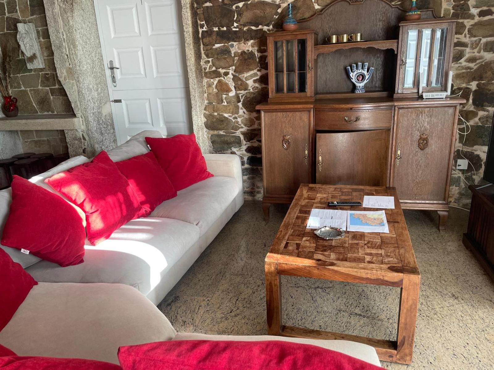 Communal lounge/ TV room