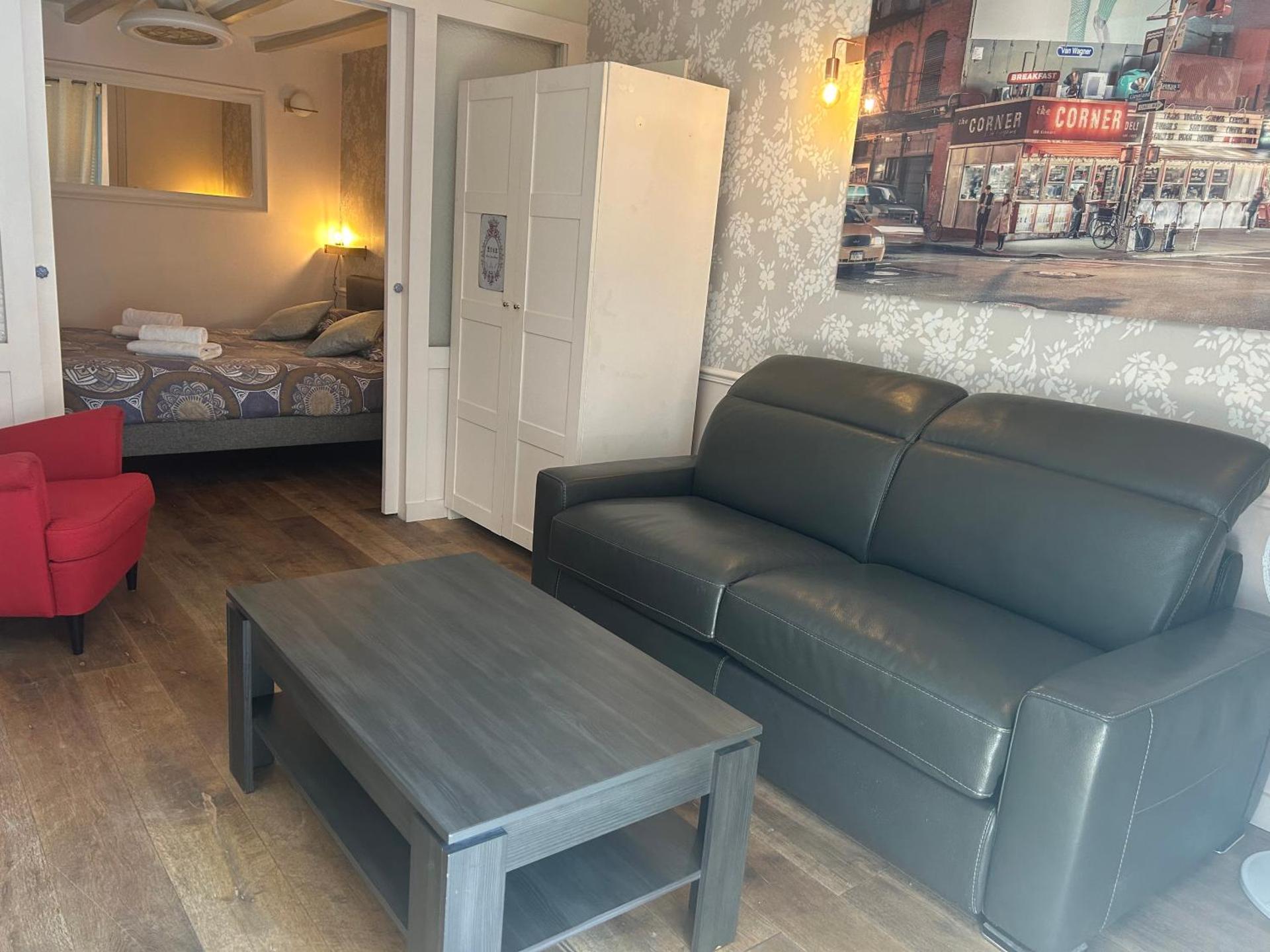 Ancien Atelier Parisien Grand 2 pièces